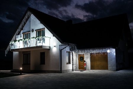 Kurtyna świetlna 1000 led girlanda, lampki wewnętrzno-zewnętrzne sople zimny biały