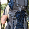 Plecak trekkingowy 90 L turystyczny na survival w góry, z osłoną przeciwdeszczową