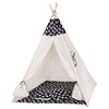 Namiot Tipi czarny w chmury
