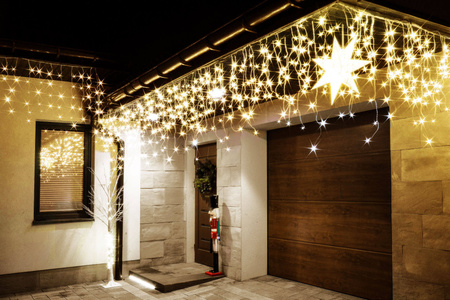 Kurtyna świetlna 300 led girlanda, lampki wewnętrzno-zewnętrzne sople biały ciepły + biały flash