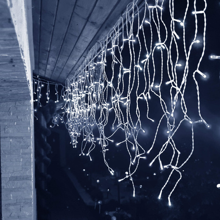 Kurtyna świetlna 300 led girlanda, lampki wewnętrzno-zewnętrzne sople zimny biały