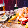 Ozdoba na Halloween pajęczyna z 2 pająkami dekoracja sieć pajęcza 3,5 m